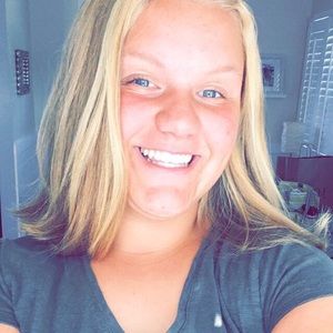 Meet your Posher, Isabelle